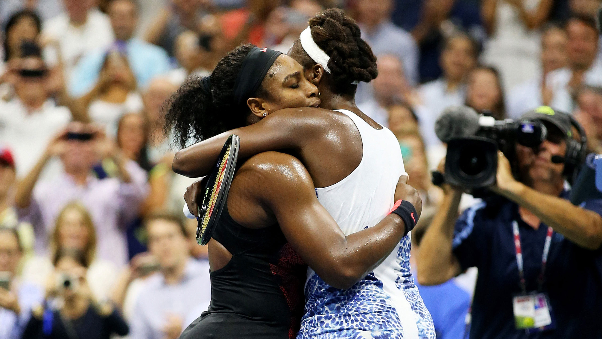 Serena Williams and Venus Williams Hug After 2015 US Open Encounter